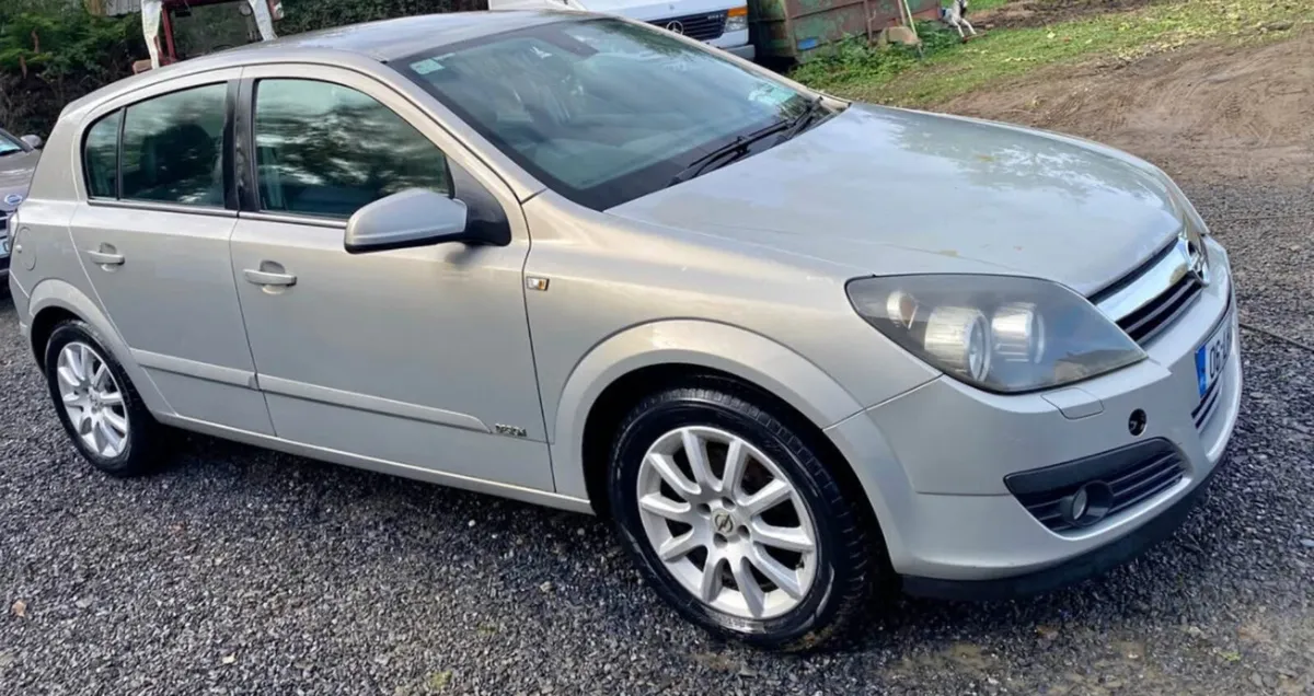 Opel Astra - Image 1