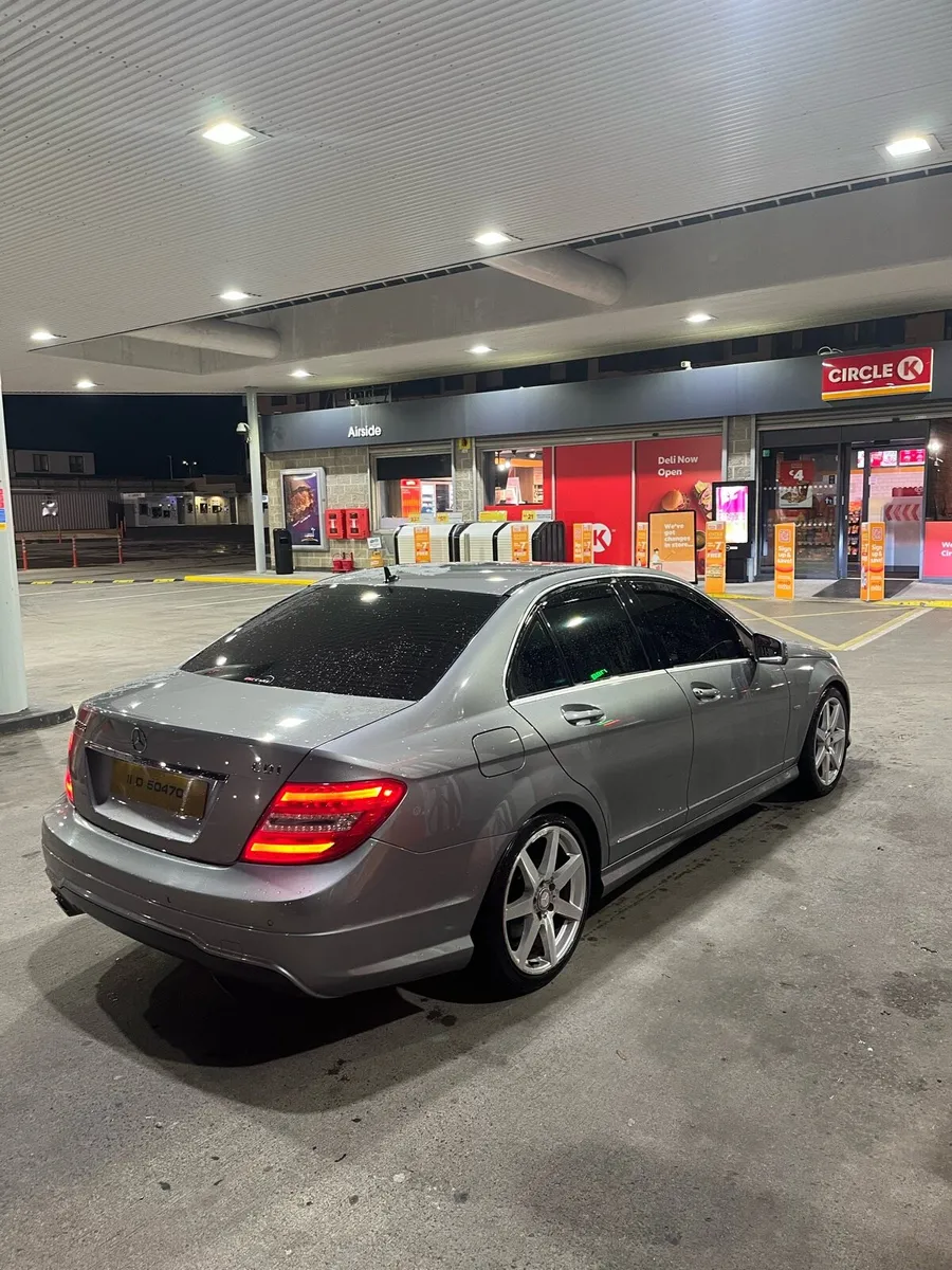 Mercedes c220dAMG - Image 3