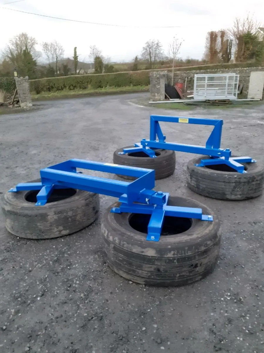 Silage pushers - Image 1