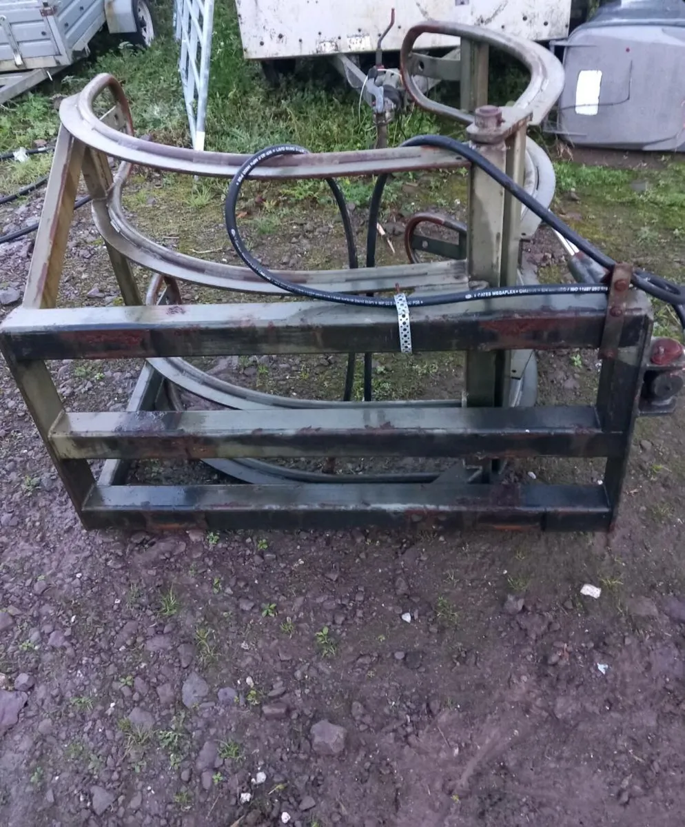 Soft hands - Image 2