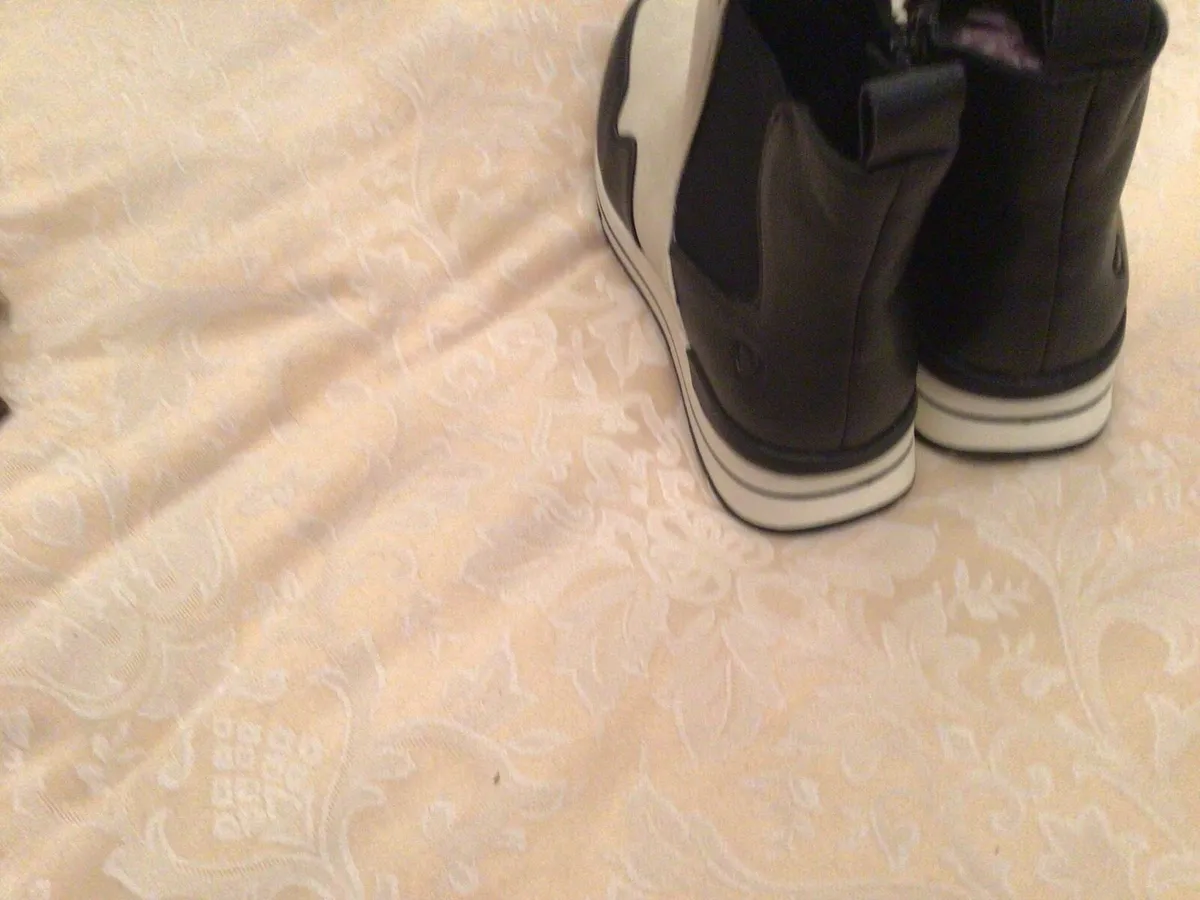 Ladies leather boots - Image 4