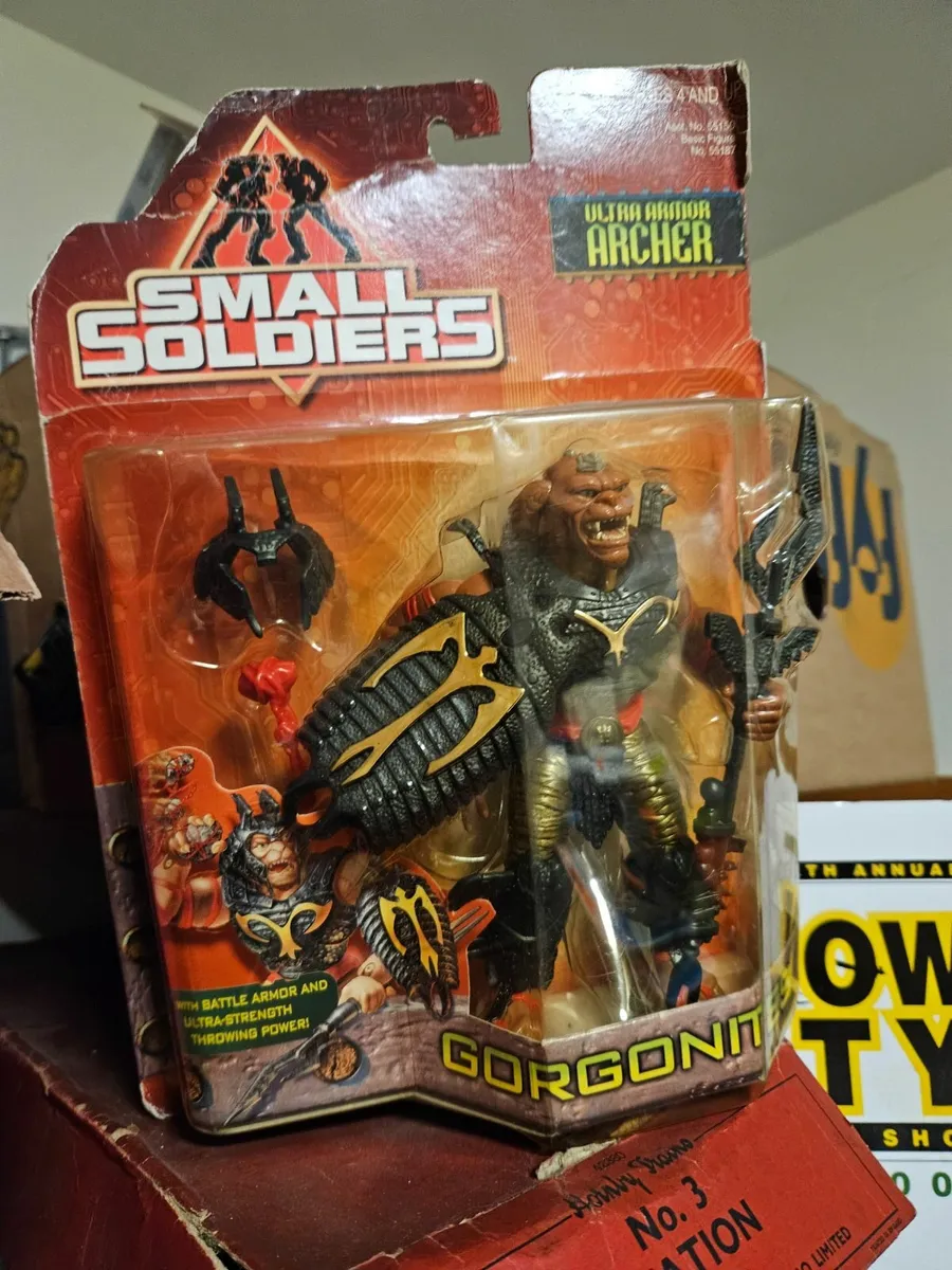 Small Soldiers Ultra Armor Archer - Image 2