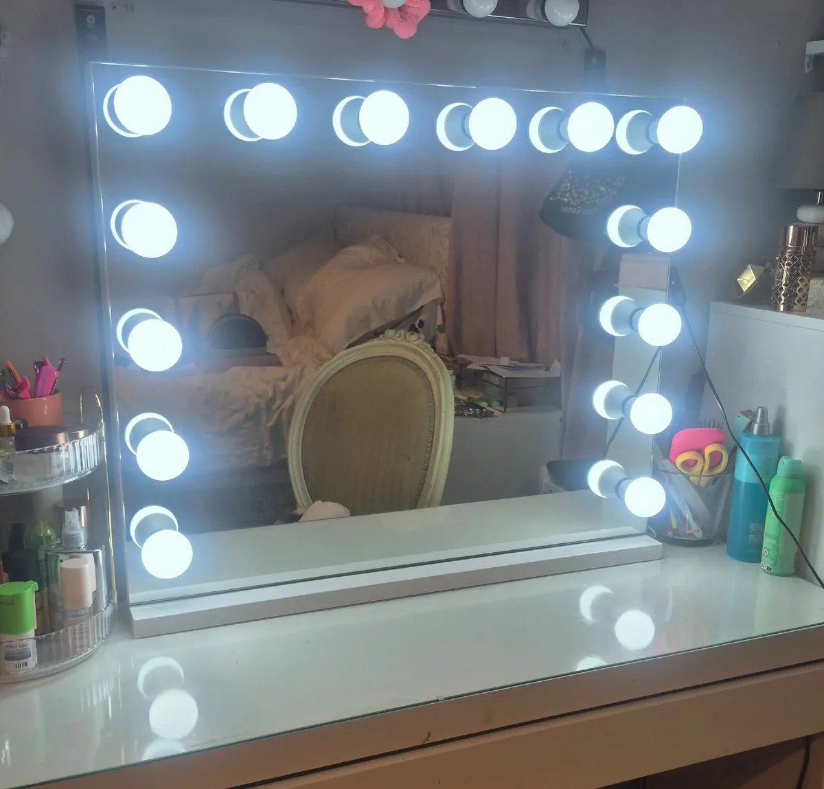 Hollywood Mirror - Image 1