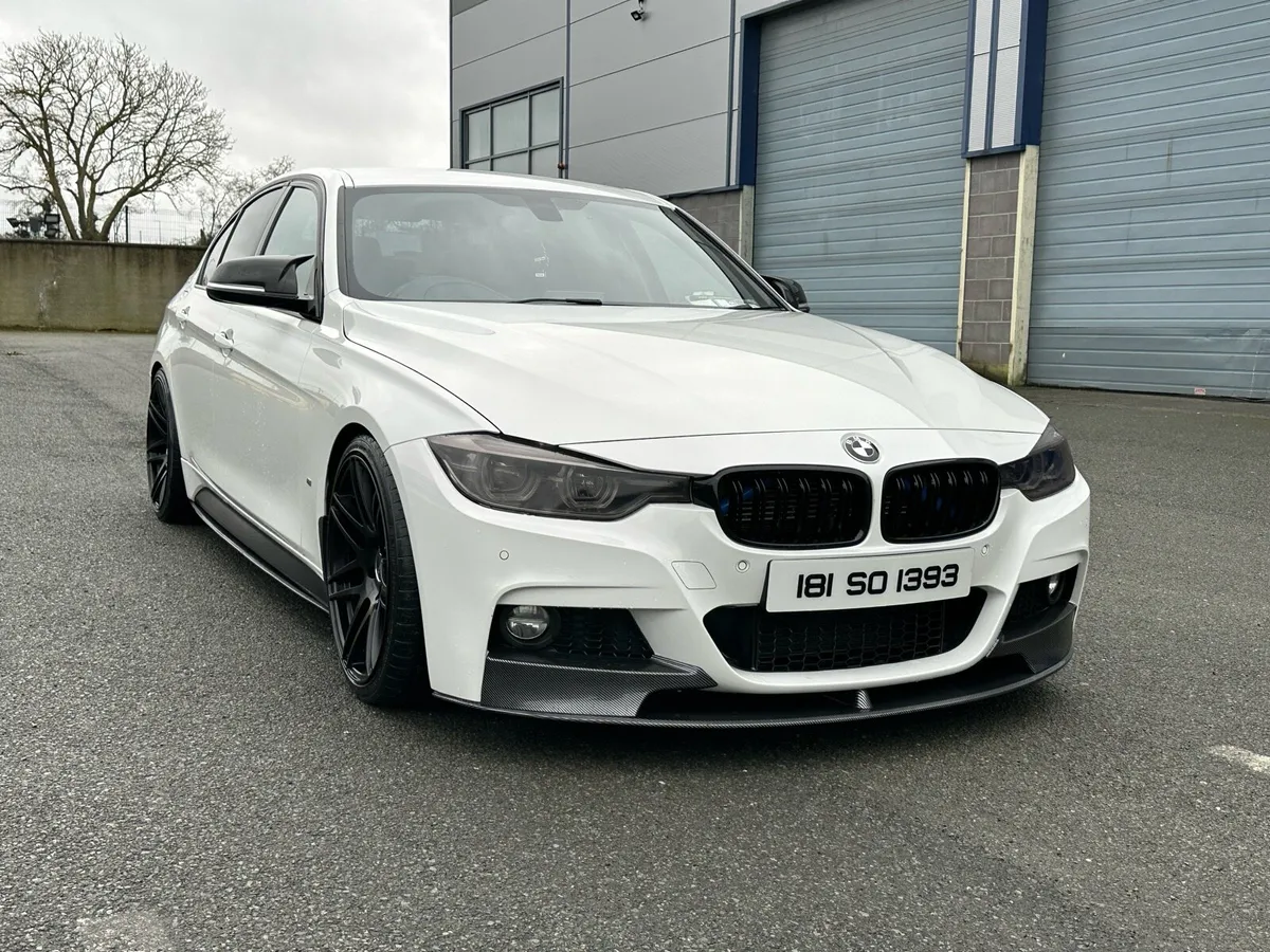 BMW 330e Plug in hybrid - Image 2