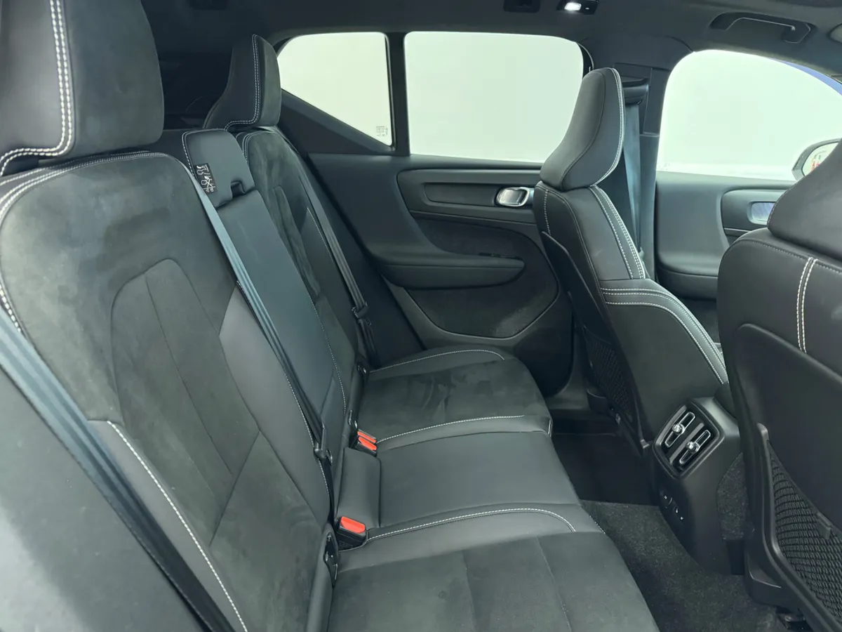 Volvo XC40 2022 - Image 4