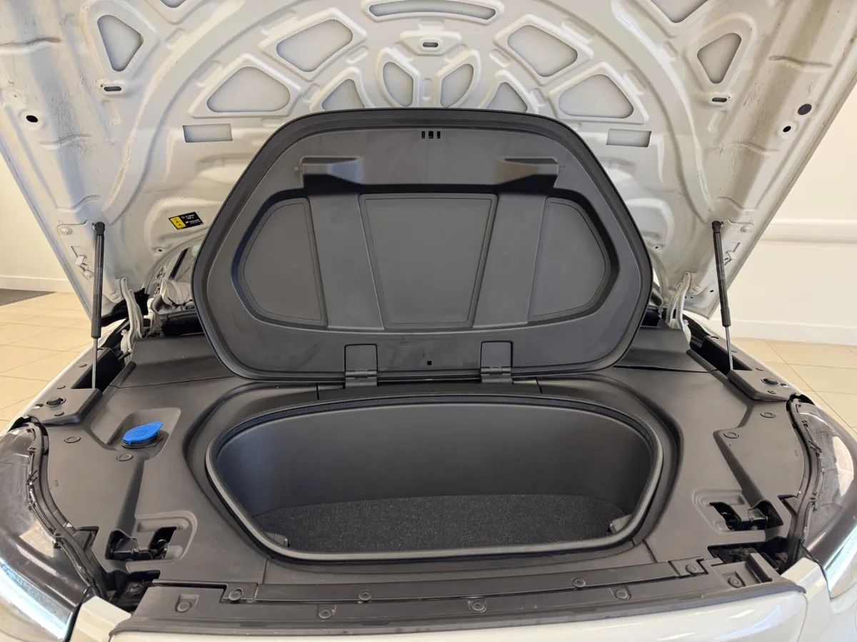 Volvo XC40 2022 - Image 3