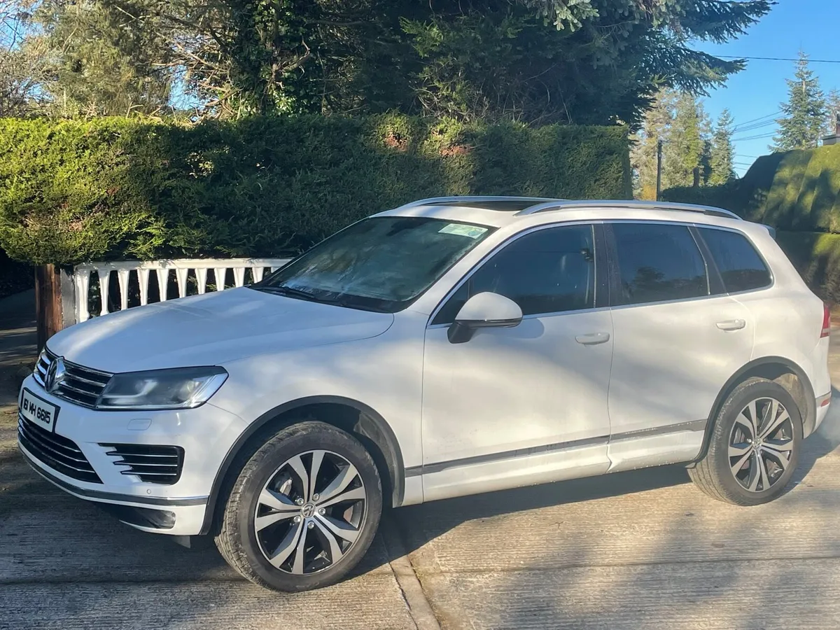 * VW Touareg R-LIne .. ‘2016 .. 3.0 V6 .. Mint * - Image 1