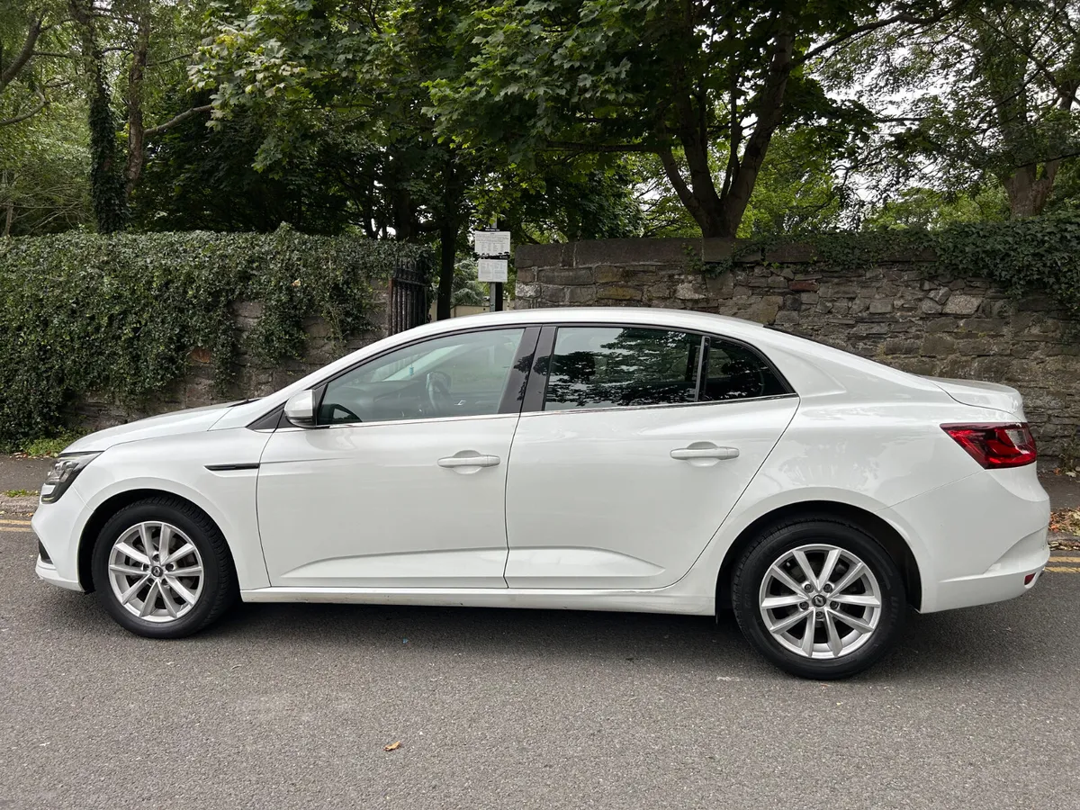 2019 RENAULT MEGAN PETROL NCT APRIL 2027 - Image 4