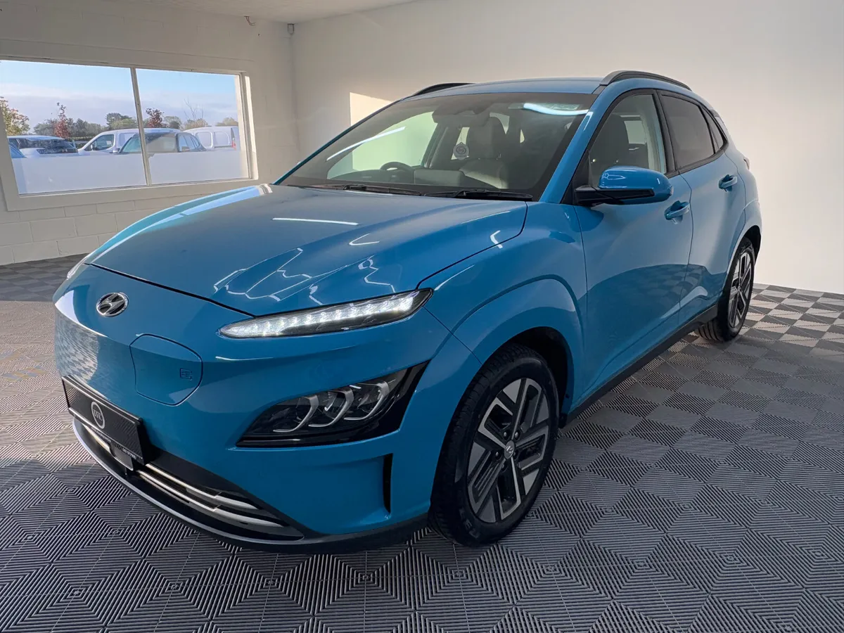 2022 Hyundai KONA EV Premium 64Kwh - Image 4