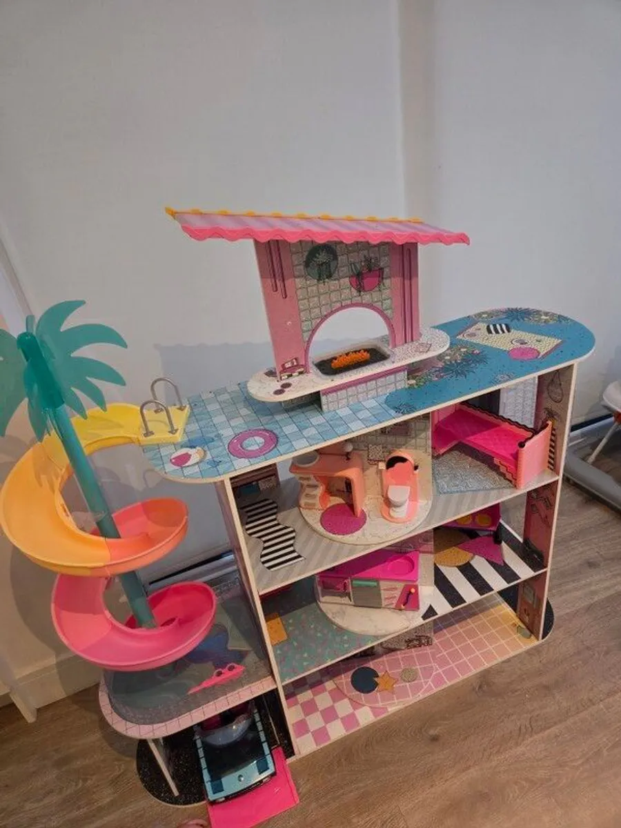 LOL doll house - Image 1