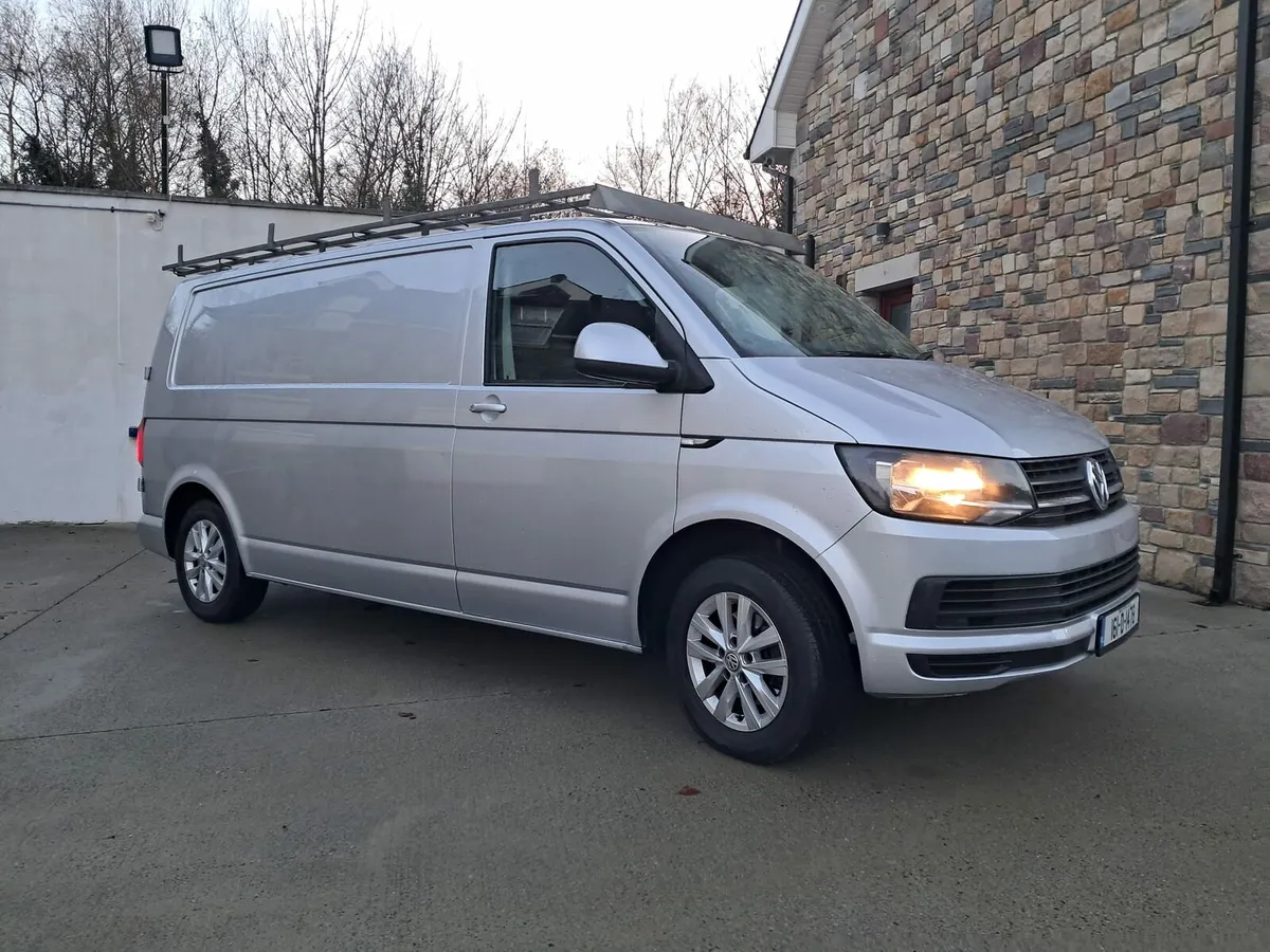 Volkswagen Transporter.   2016 - Image 1