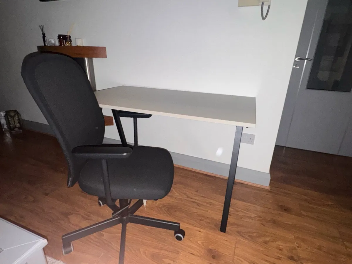 IKEA FLINTAN desk (120cm) and TROTTEN desk chair - Image 1