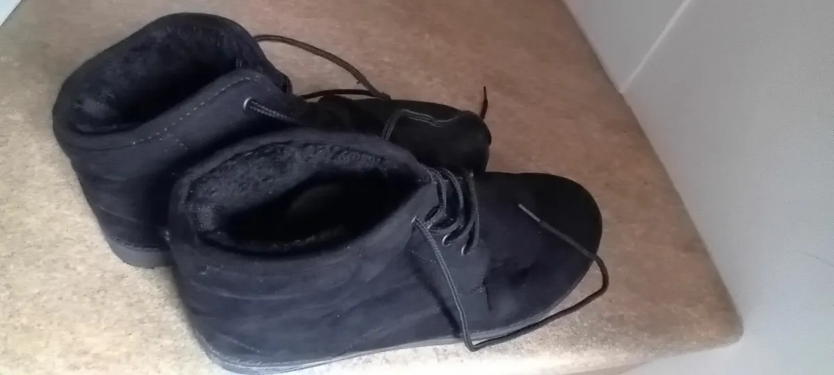 BRAND NEW Ladies boots - Image 4