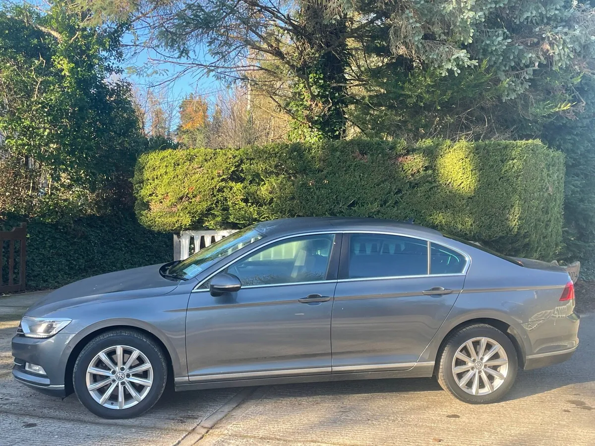 * VW Passat Highline .. ‘2017 .. Immaculate * - Image 3