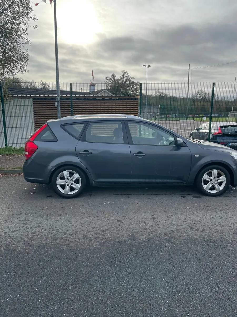 Kia Ceed 2010 - Image 3