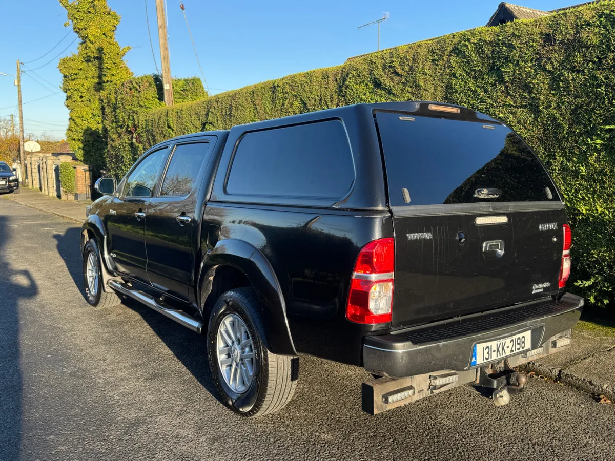 Toyota Hilux invincible 3.0 cvrt 10/26 - Image 3