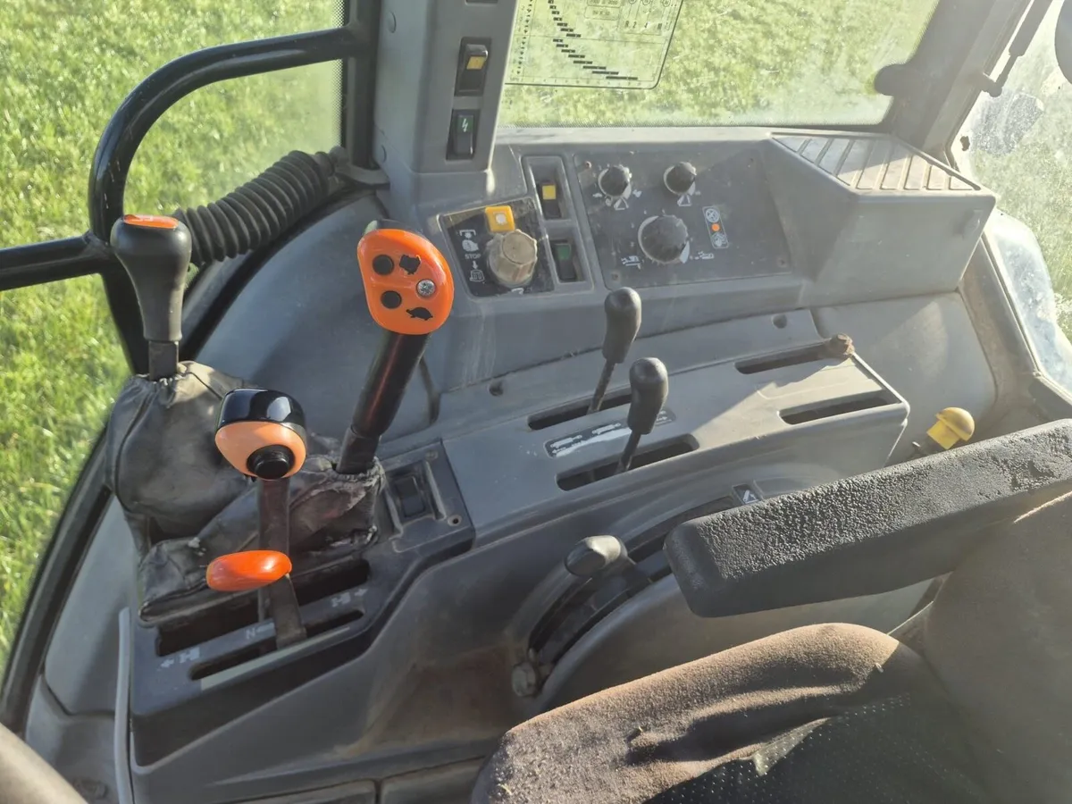 New Holland 7840 - Image 3