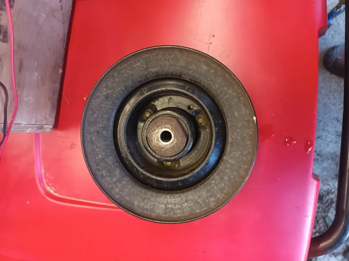 Castelgarden Clutch - Image 2