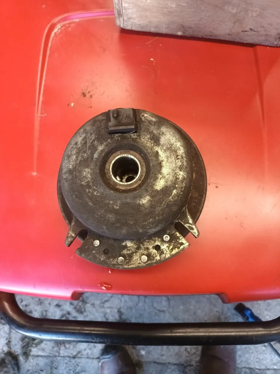 Castelgarden Clutch - Image 3