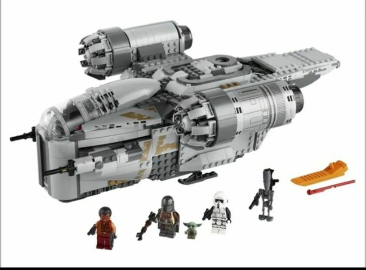 Lego Star Wars 75292 The Razor Crest - Image 3