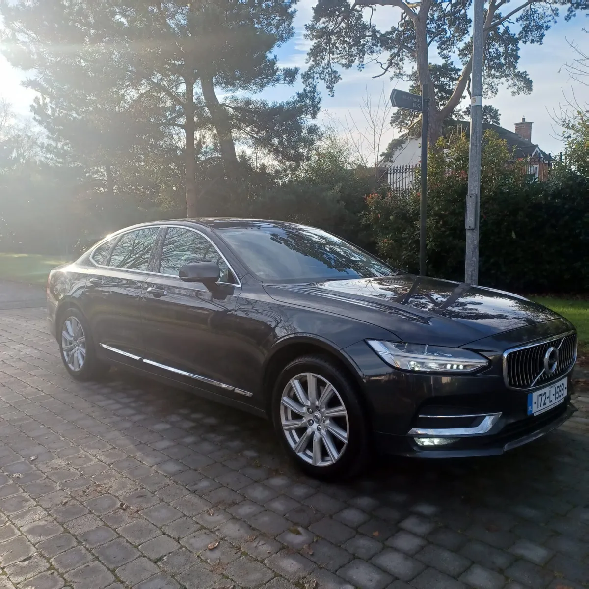 Volvo S90 2017 - Image 2