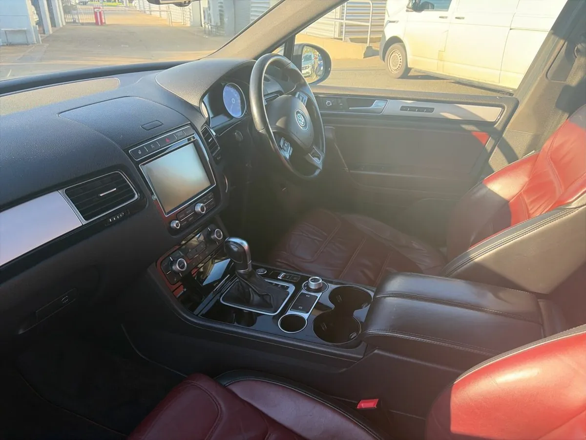 Volkswagen Touareg CV 3.0 TDI 262BHP V6 - Image 3