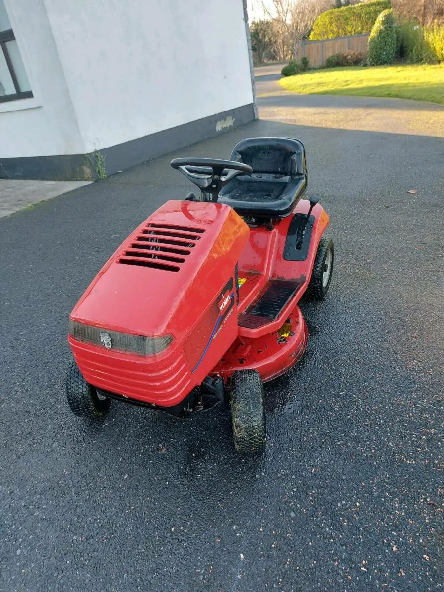 Lawn mower - Image 1
