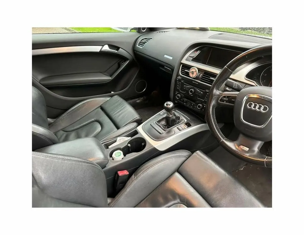 Audi A5 2011 - Image 2