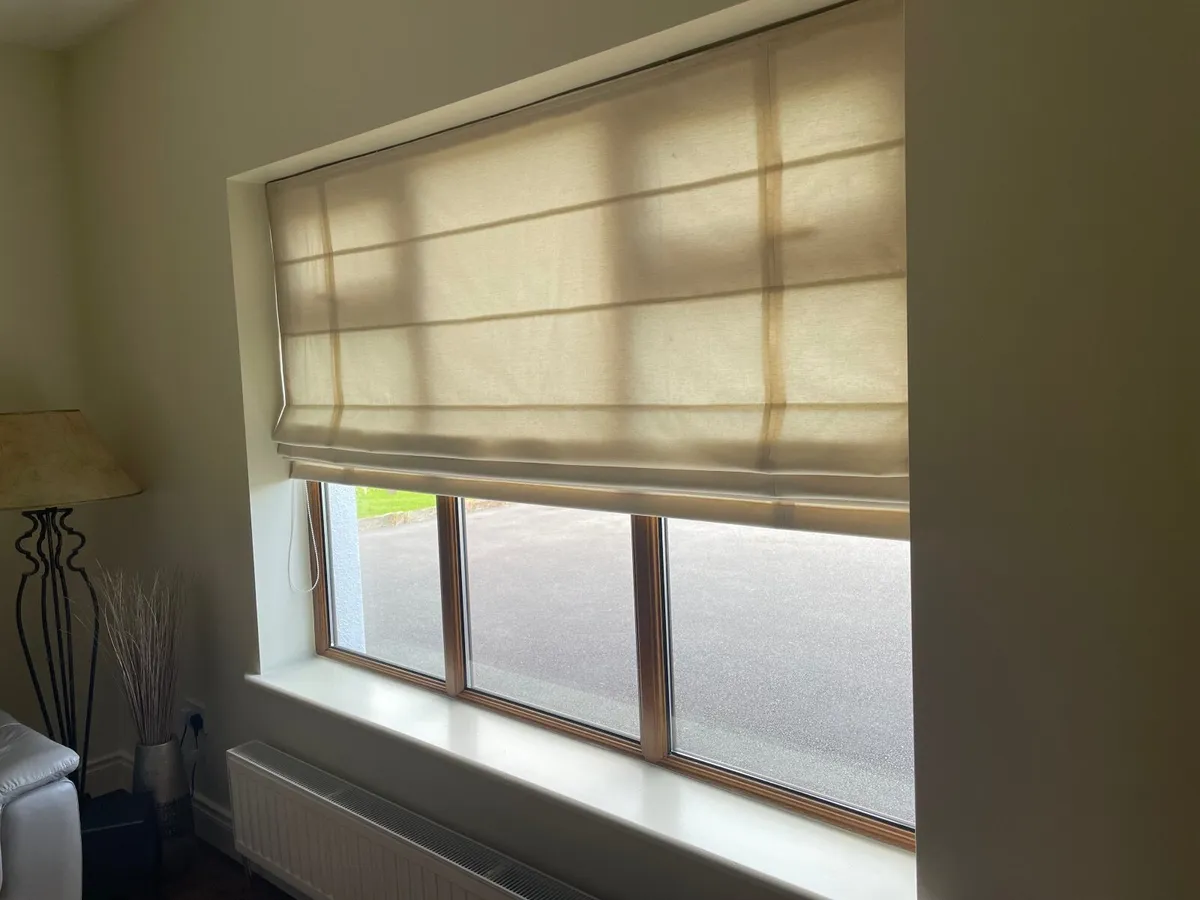Roman and Roller Blinds - Image 4