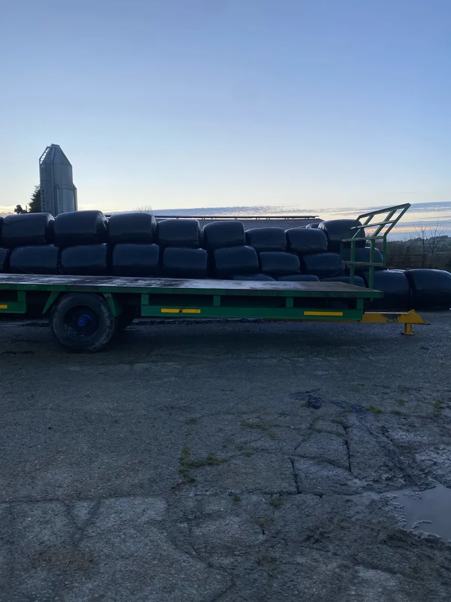 Bale trailer - Image 2