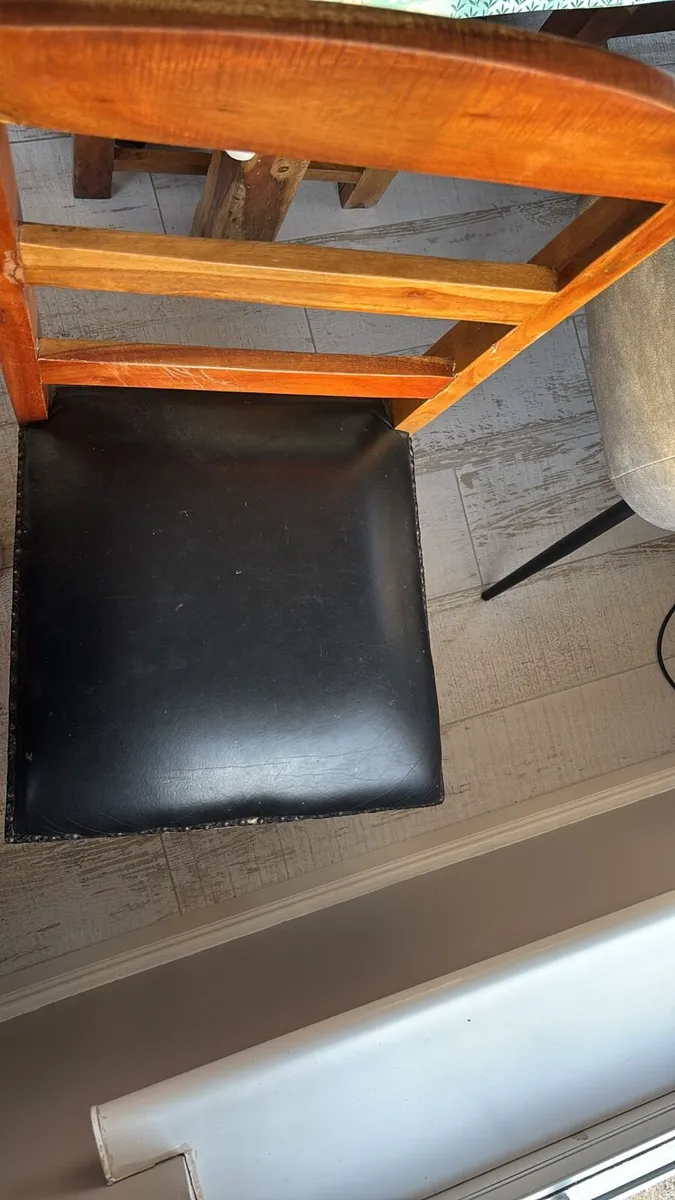 Excellent Chairs - Image 3