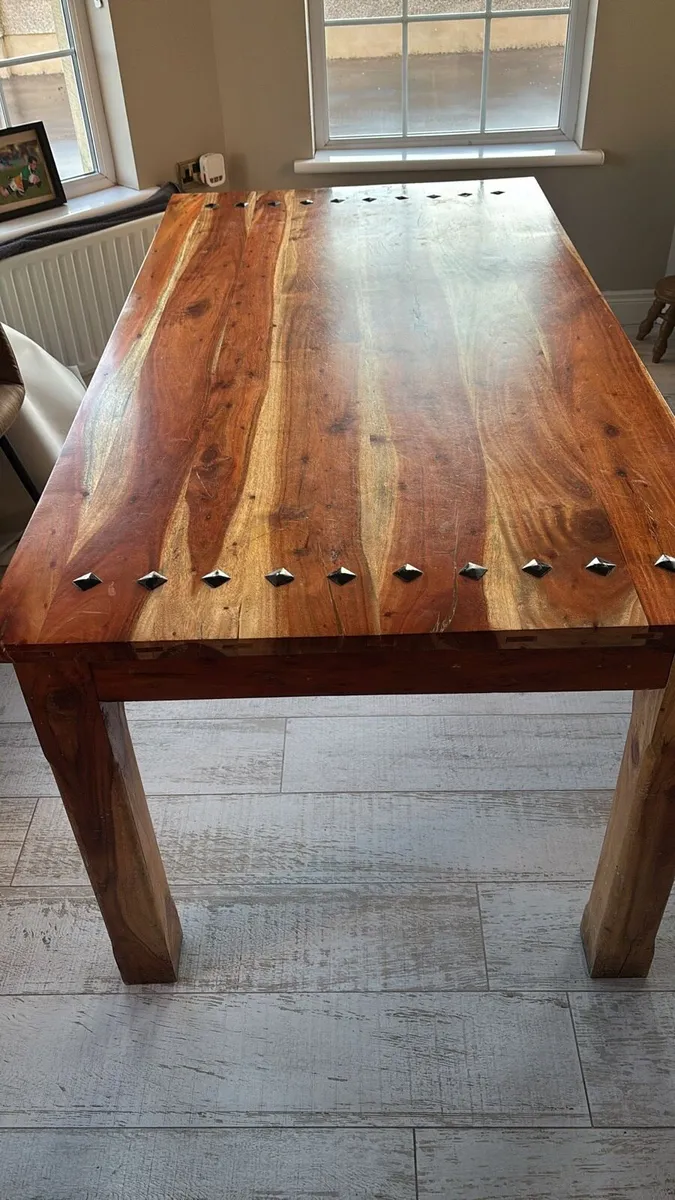 Excellent Dinning Table - Image 3