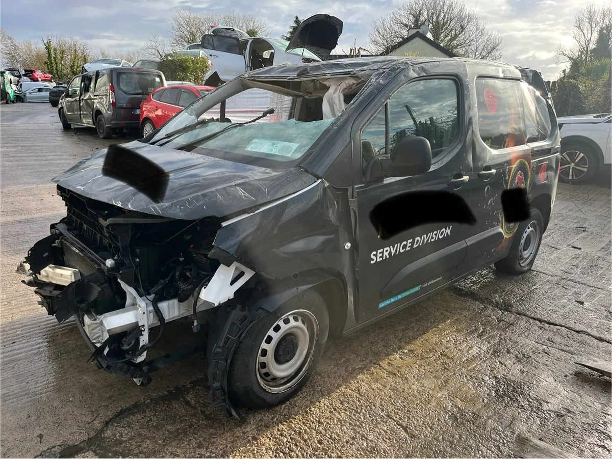 2023 Citreon Berlingo for breaking - Image 1
