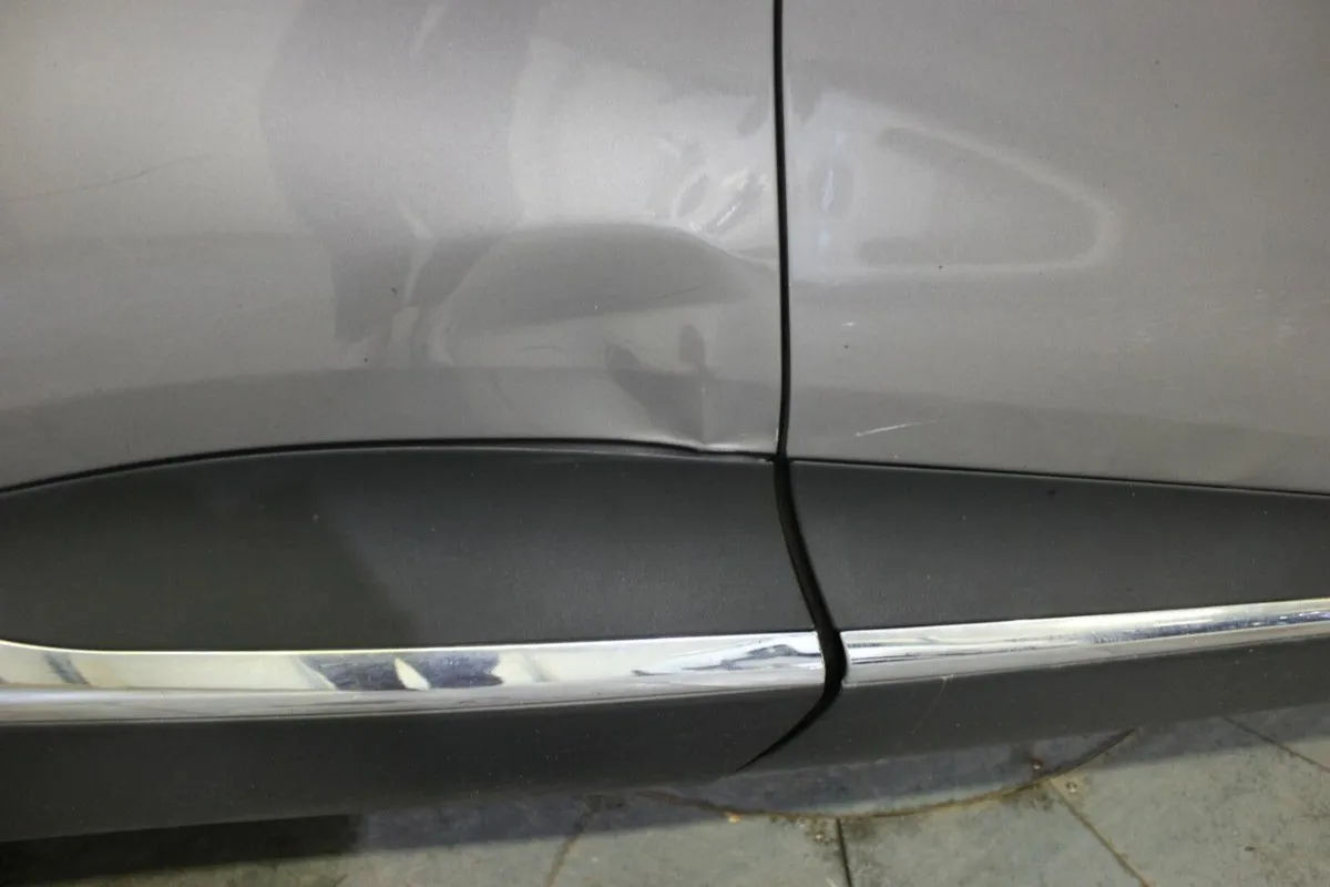 Renault Captur dCi 90 S&S INTENSE - Image 4