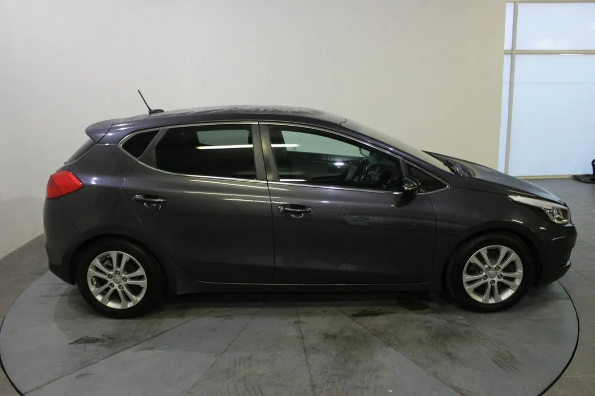 Kia Ceed 1.6 EX Diesel CEED - Image 2