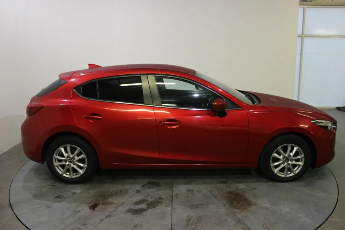 Mazda Mazda3 1.5D 5DR (105ps) EXECUTIVE SE - Image 3