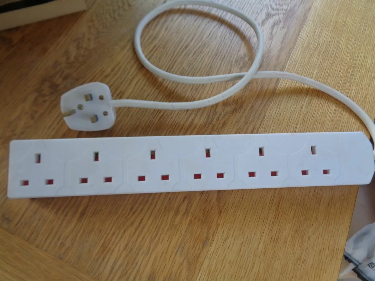6 Plug Extension Lead for Sale