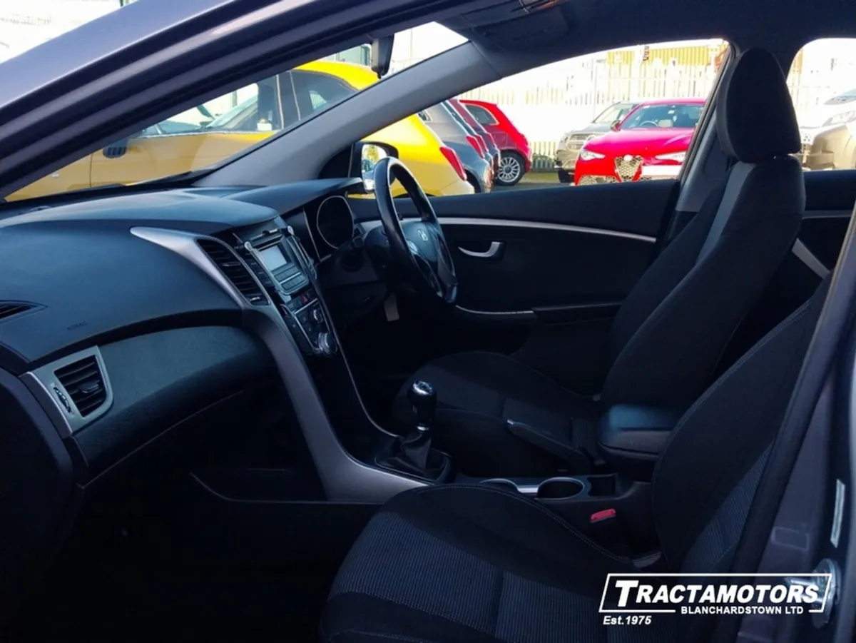 Hyundai i30 1.4 ACTIVE 5DR - Image 4
