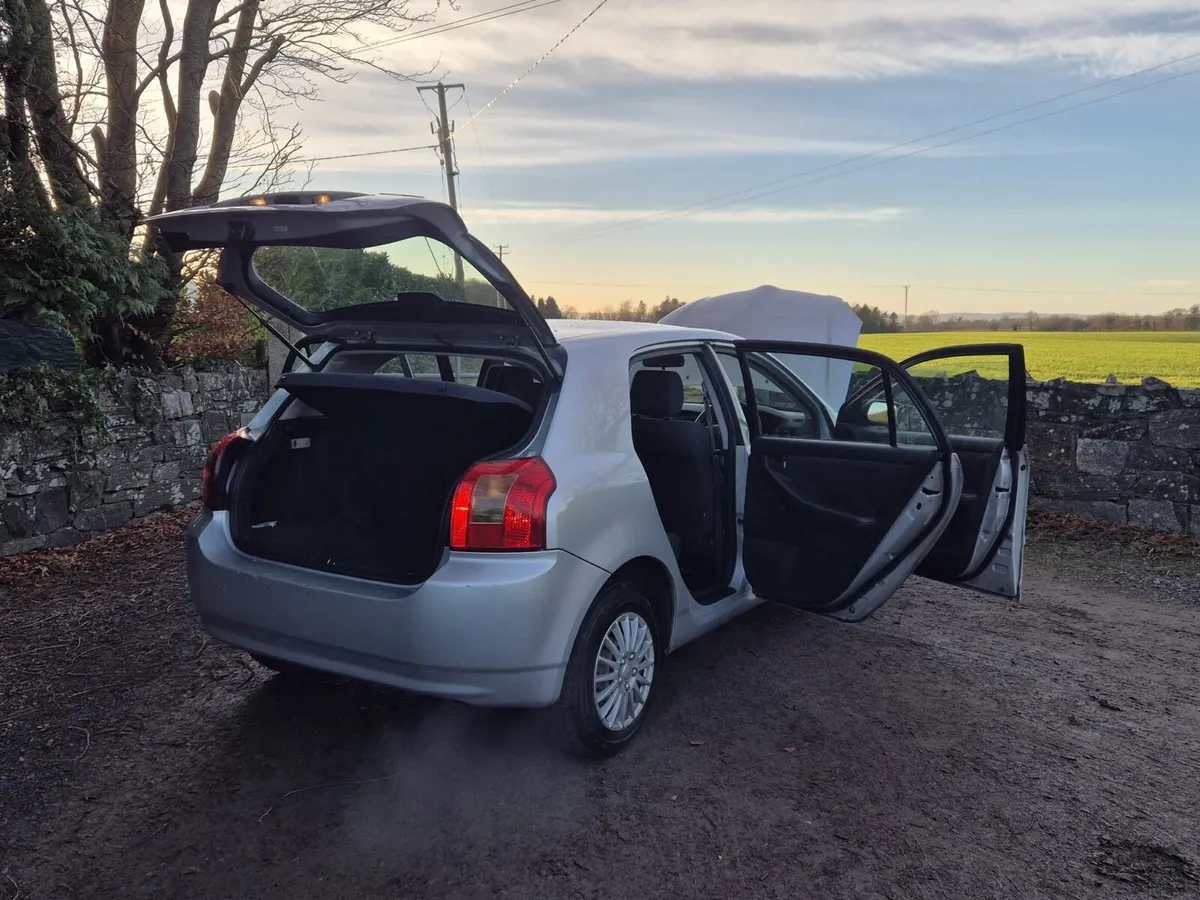 Toyota Corolla - Image 3