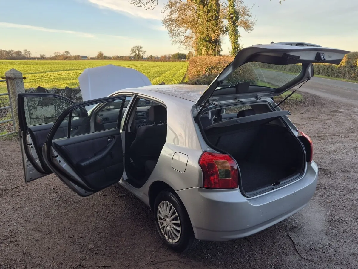 Toyota Corolla - Image 4