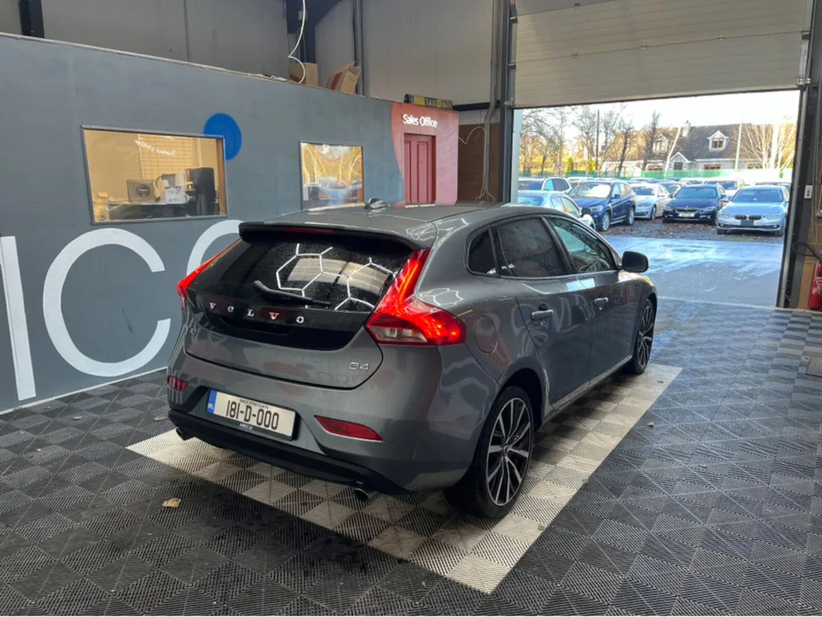 Volvo V40 ONLY €16950! 2018 VOLVO V40 AUTOMATIC 2. - Image 2