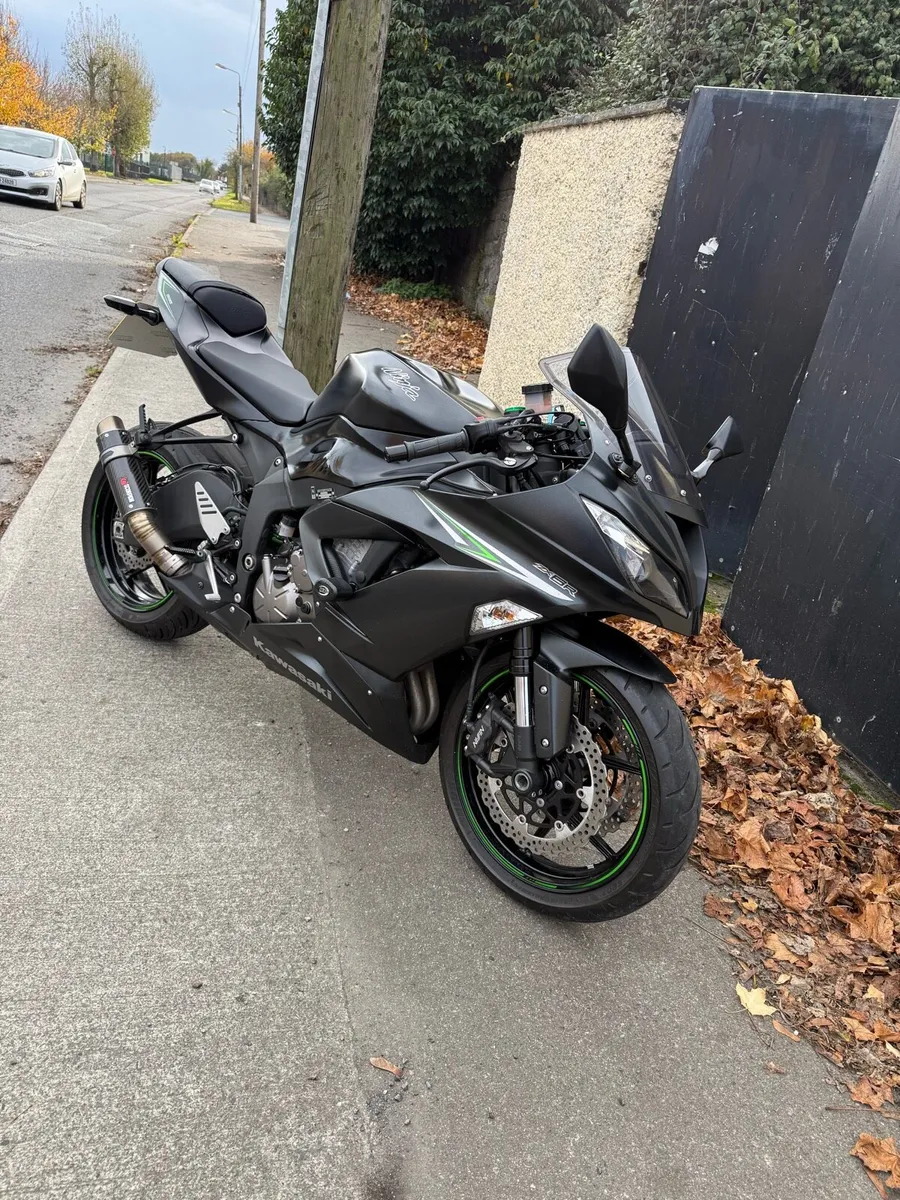 2016 Kawasaki Ninja 636cc - Image 1