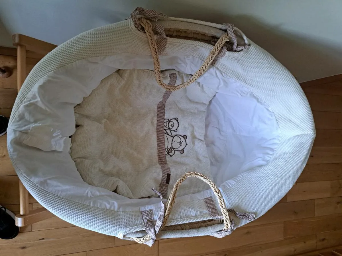 Moses basket - Image 1