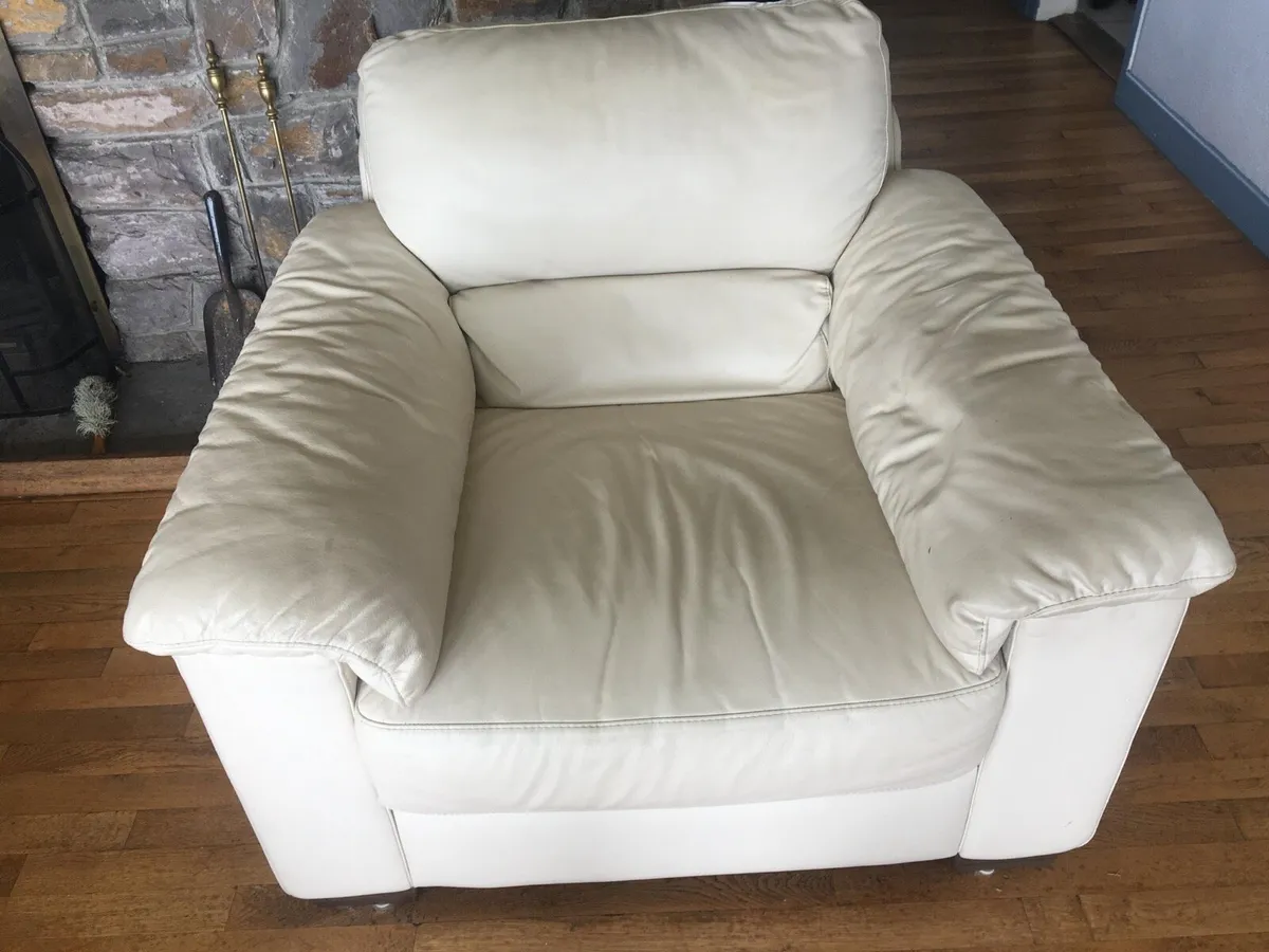 2 leather Couch / sofa and armchair - Image 2