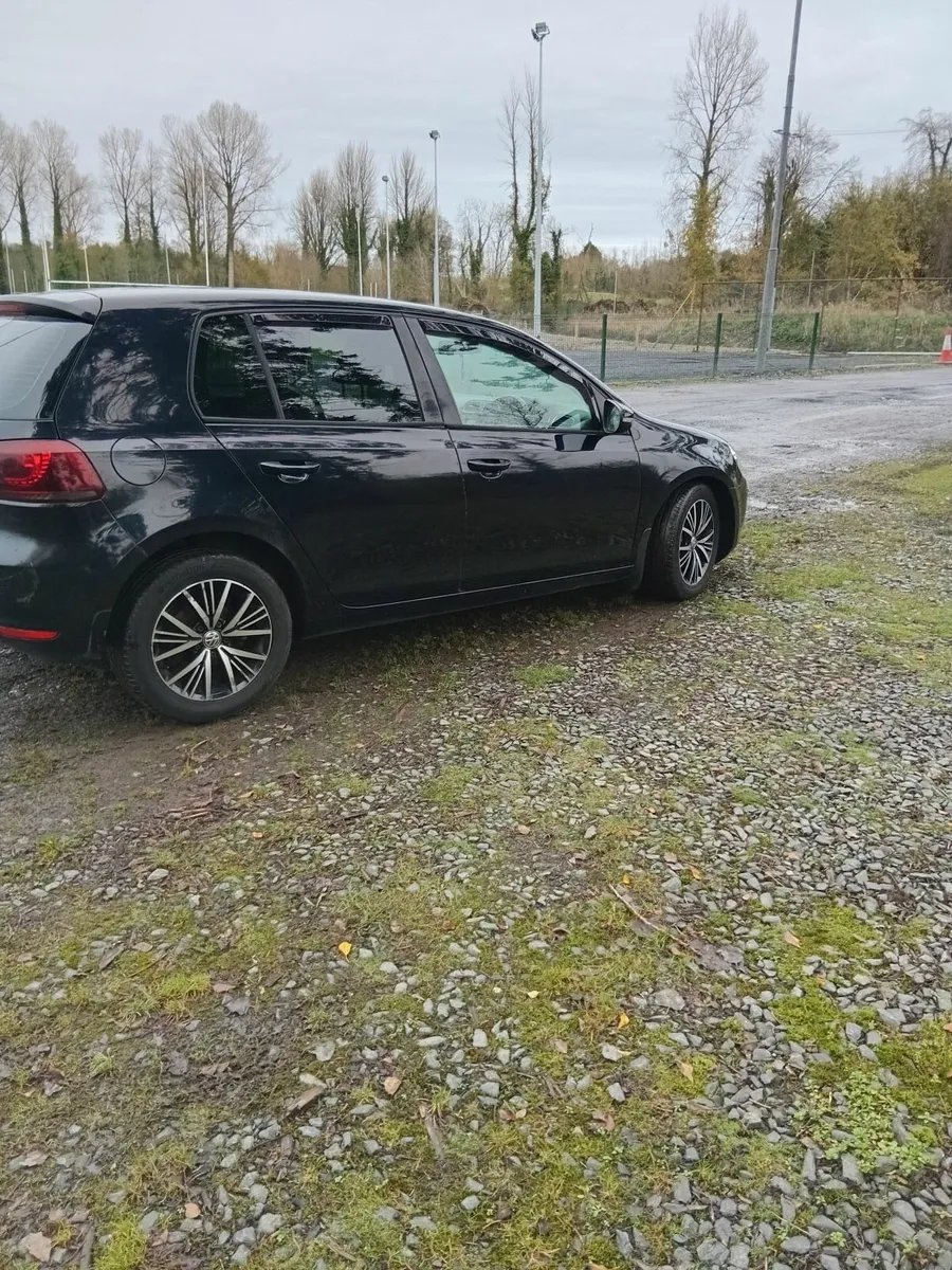 Volkswagen Golf 2010 - Image 3