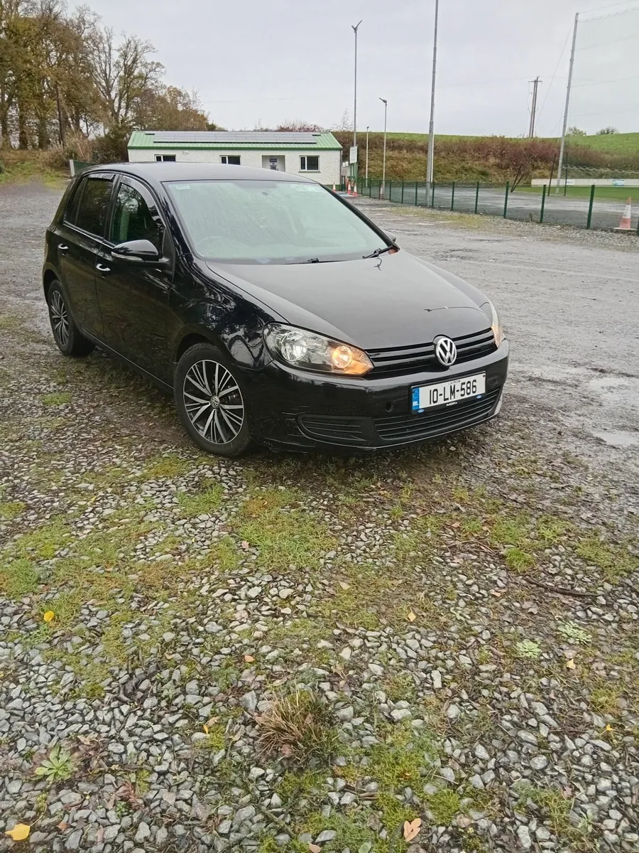 Volkswagen Golf 2010 - Image 2
