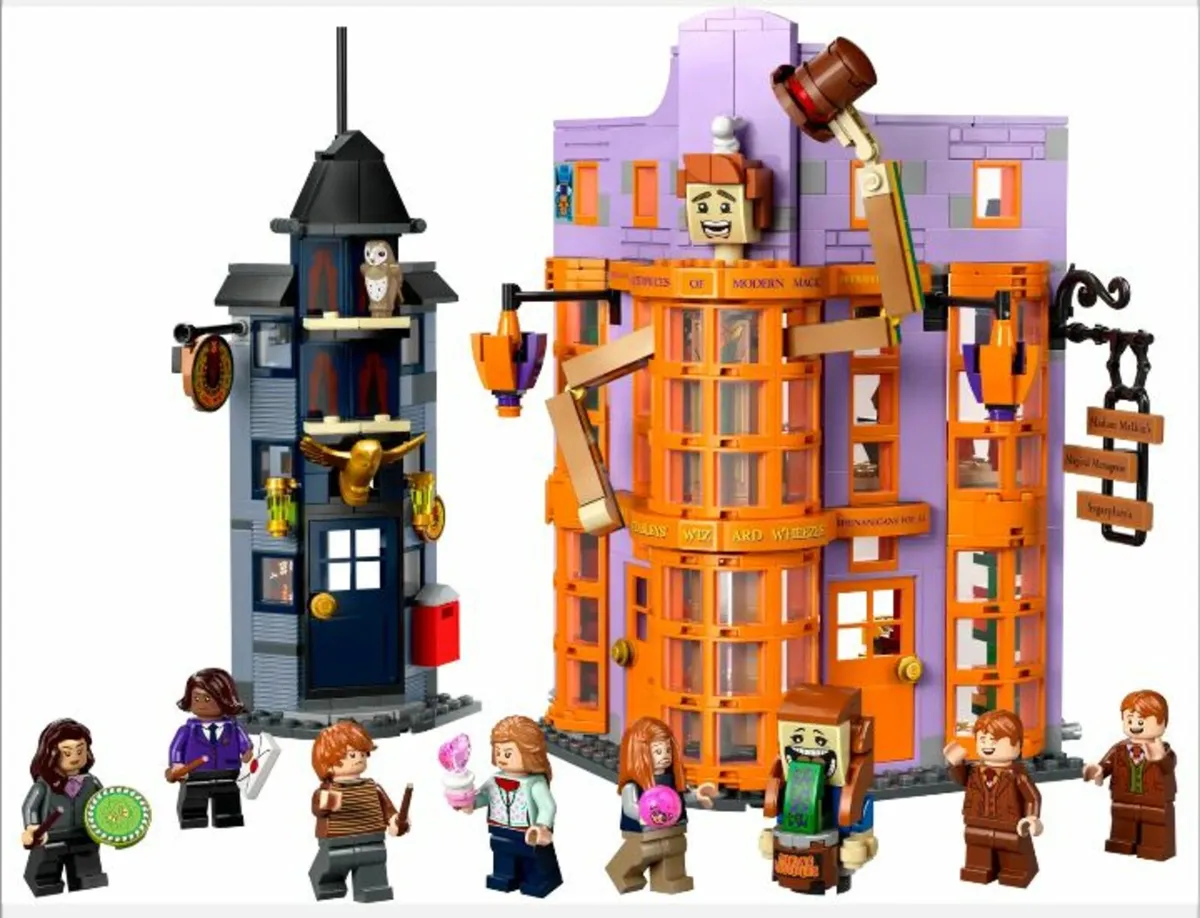 Rare Retired Lego Harry Potter 76422 Diagon Alley - Image 3