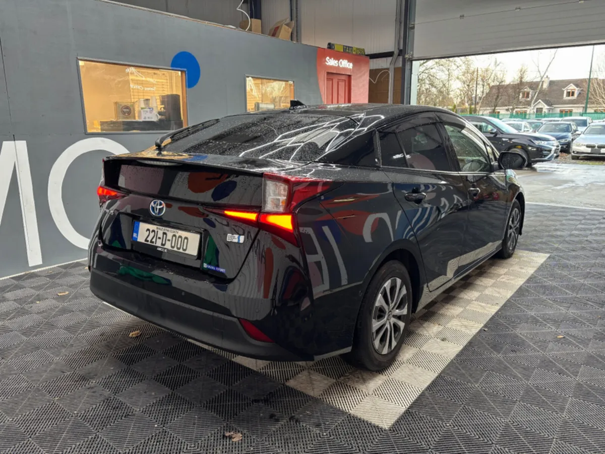 Toyota Prius Electric Seats - Reverse Camera - Cru - Image 2