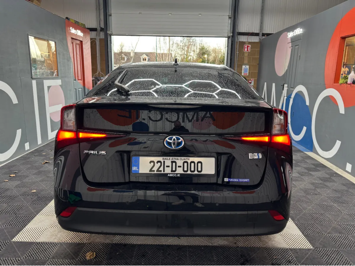 Toyota Prius Electric Seats - Reverse Camera - Cru - Image 3