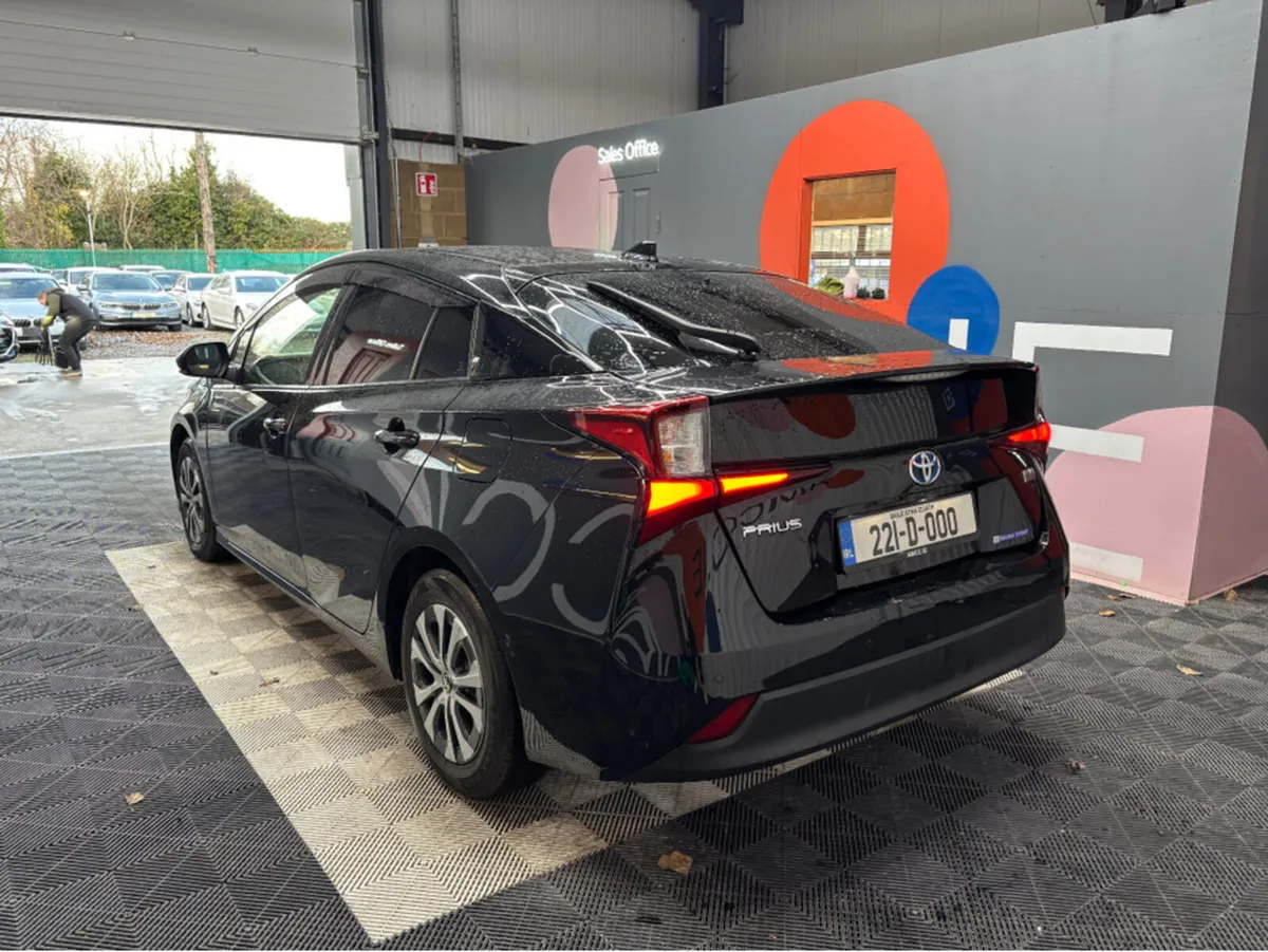 Toyota Prius Electric Seats - Reverse Camera - Cru - Image 4